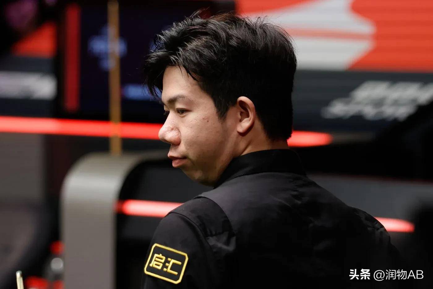 他在公開採 他在公開採