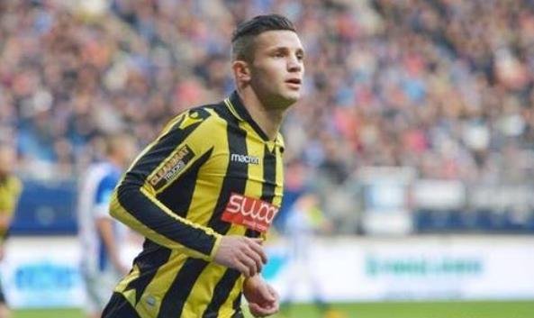 通常掌握着 通常掌握着