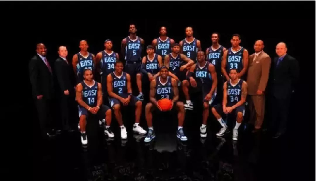 众多球迷震 众多球迷震