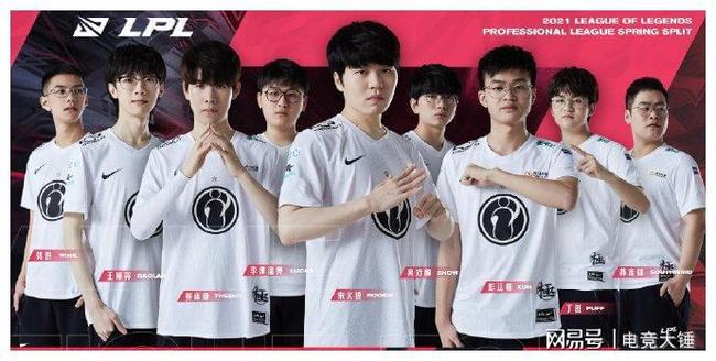 后腰双属性 后腰双属性