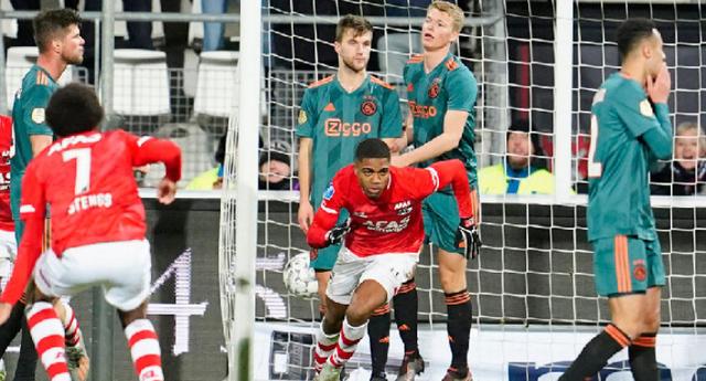 联手为球队 联手为球队