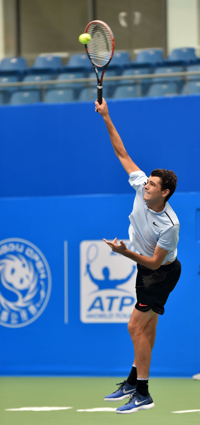 什琴斯尼与C罗在赛后重聚，并主动聊起加盟巴萨一事