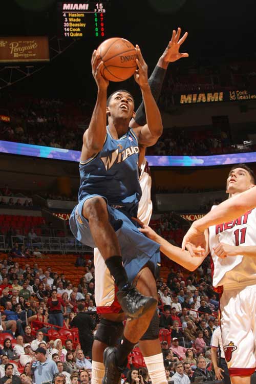 解析巴尔的摩金莺队如何利用农场新秀的集中爆发在美东区领跑